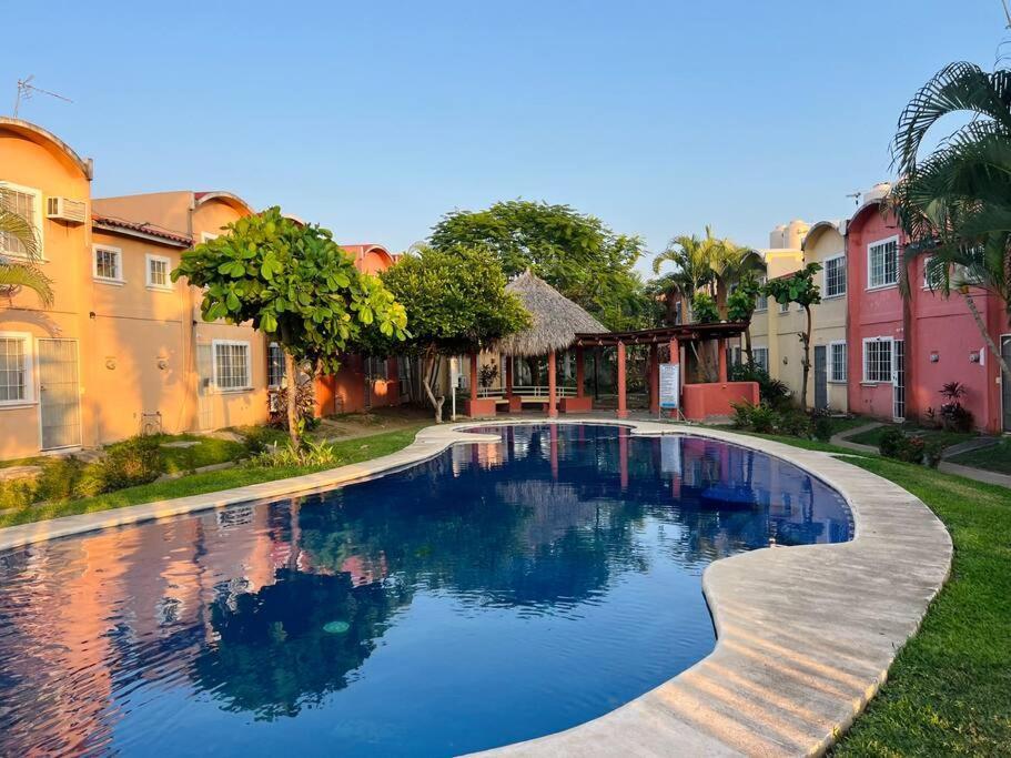 Apartament Casa Con Alberca A 8 Min De Playa Ixtapa  Zewnętrze zdjęcie